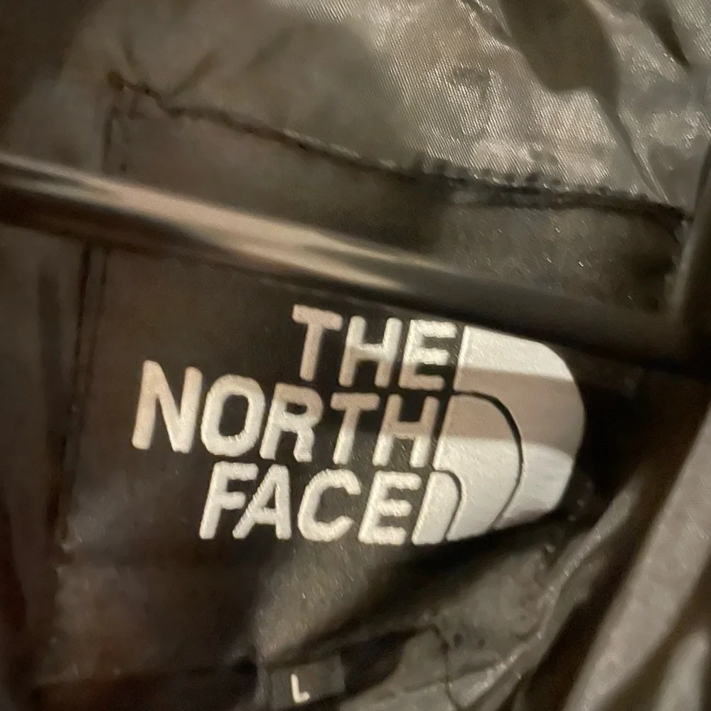 THE NORTH FACE PUFFER JACKET BRAND NEW SZ LARGE